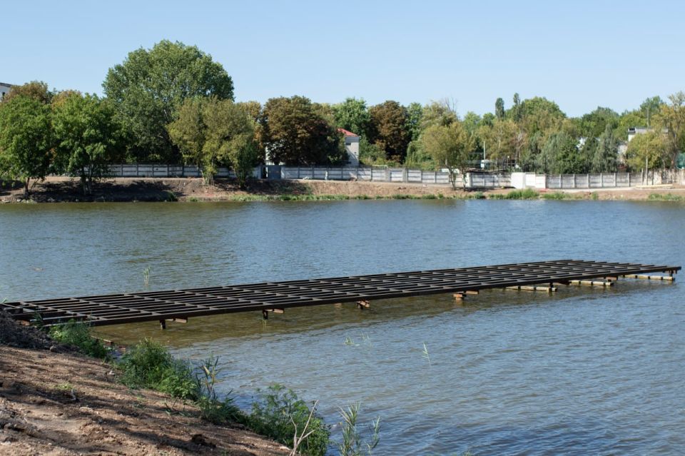 Плавающий фонтан появится на территории у Нижнего пруда в районе радиорынка Симферополя Плавающий фонтан появится на территории у Нижнего пруда в районе радиорынка Симферополя