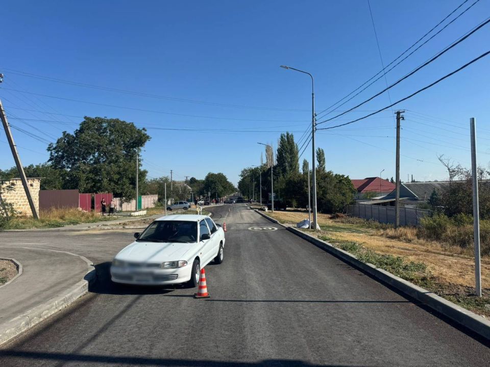 Сотрудники полиции Белогорского района устанавливают обстоятельства ДТП, в котором пострадал несовершеннолетний