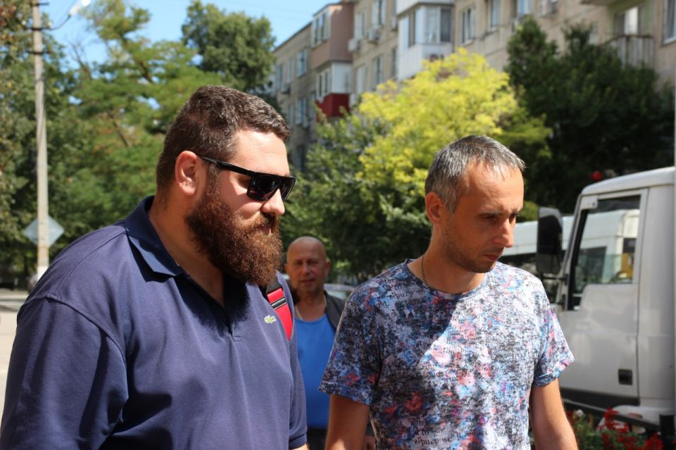 В Керчи продолжается борьба со стихийной торговлей В Керчи продолжается борьба со стихийной торговлей