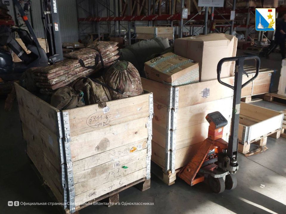 Севастопольские казаки оказывают гуманитарную помощь участникам СВО Севастопольские казаки оказывают гуманитарную помощь участникам СВО