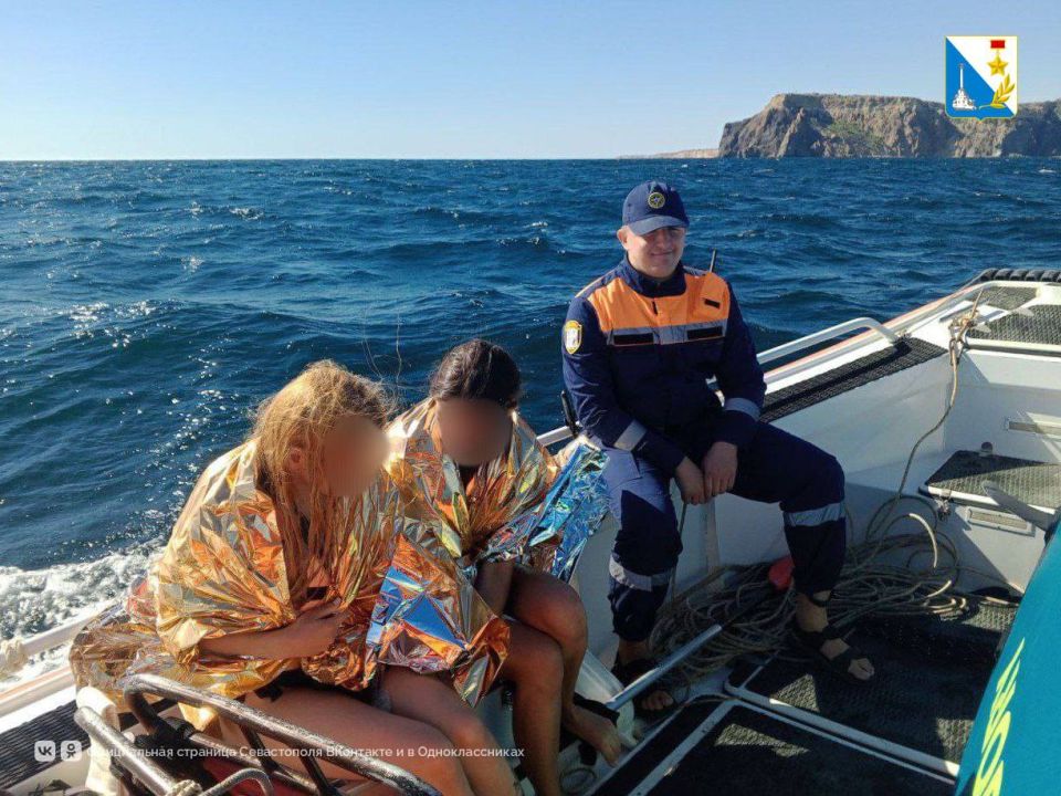 Спасли двух туристок на воде Спасли двух туристок на воде