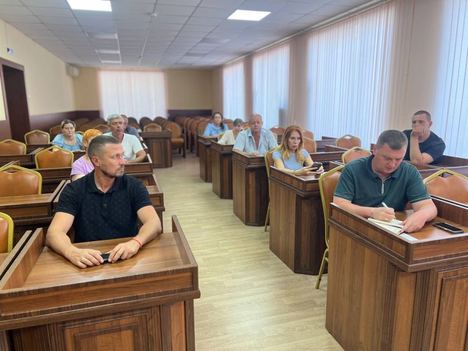 «Постоянная коммуникация председателей с мастерами, закрепленными за их домами – важный аспект эффективного взаимодействия. От этого в первую очередь зависит оперативное и своевременное решение всех возникающих вопросов», – ... «Постоянная коммуникация председателей с мастерами, закрепленными за их домами – важный аспект эффективного взаимодействия. От этого в первую очередь зависит оперативное и своевременное решение всех возникающих вопросов», – ...