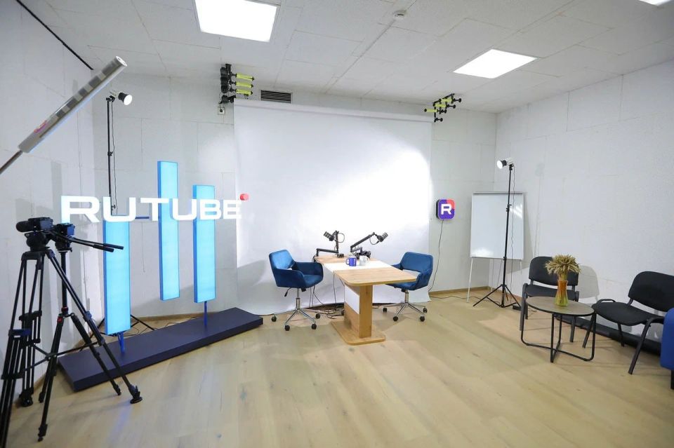 Авторскую студию RUTUBE открыли на базе «Артека» Авторскую студию RUTUBE открыли на базе «Артека»