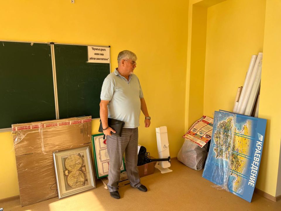 Игорь Ивин: В ходе традиционного утреннего объезда города проверил готовность образовательных учреждений к новому учебному году Игорь Ивин: В ходе традиционного утреннего объезда города проверил готовность образовательных учреждений к новому учебному году