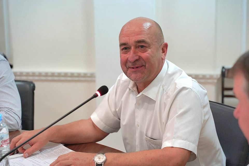 Михаил Назаров: В Крыму в рамках фестиваля мордовской культуры "Шумбрат» прошел круглый стол "Современные аспекты межкультурных коммуникаций народов России" с участием представителей Крыма, Мордовии и Самарской области Михаил Назаров: В Крыму в рамках фестиваля мордовской культуры "Шумбрат» прошел круглый стол "Современные аспекты межкультурных коммуникаций народов России" с участием представителей Крыма, Мордовии и Самарской области