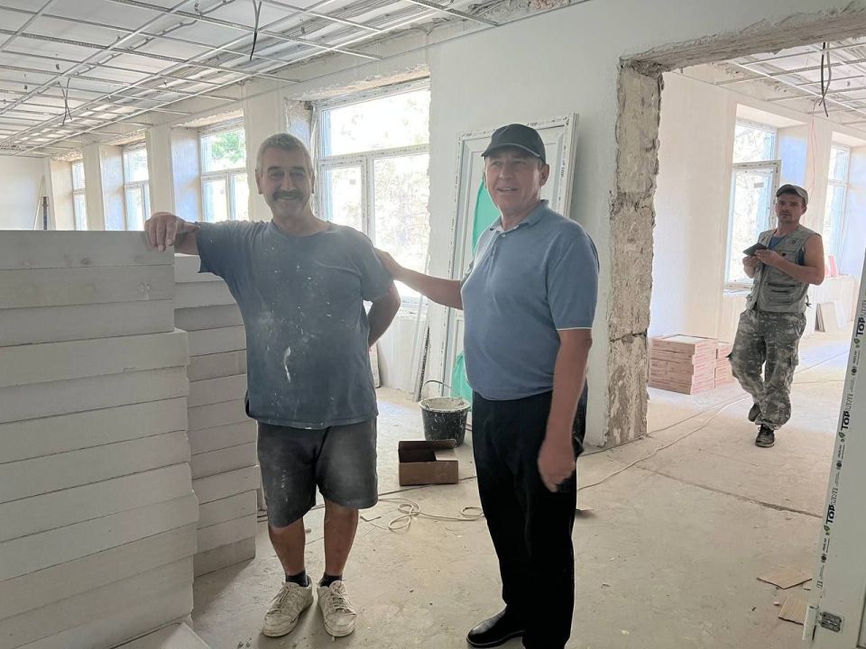 Юрий Гоцанюк: В ходе рабочей поездки в Раздольненский район проинспектировал ход капремонта Ковыльненской школы Юрий Гоцанюк: В ходе рабочей поездки в Раздольненский район проинспектировал ход капремонта Ковыльненской школы