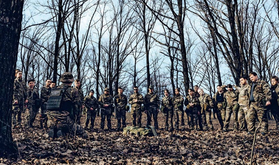 Сергей Колясников: Личный вклад в общее дело: топ-юрист «Транснефти» рассказал о волонтёрской работе в зоне СВО Сергей Колясников: Личный вклад в общее дело: топ-юрист «Транснефти» рассказал о волонтёрской работе в зоне СВО