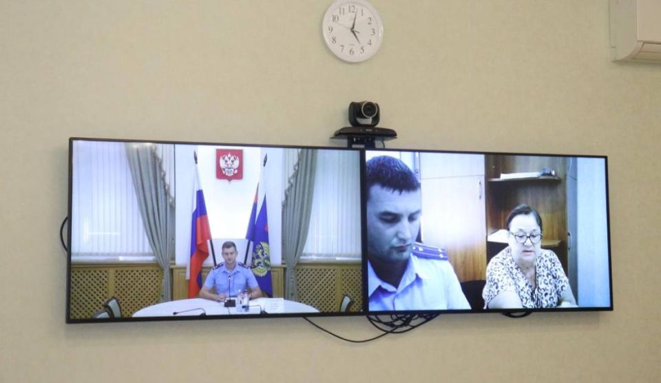 Первый заместитель прокурора республики Дмитрий Егоров провел прием жителей Кировского района Первый заместитель прокурора республики Дмитрий Егоров провел прием жителей Кировского района