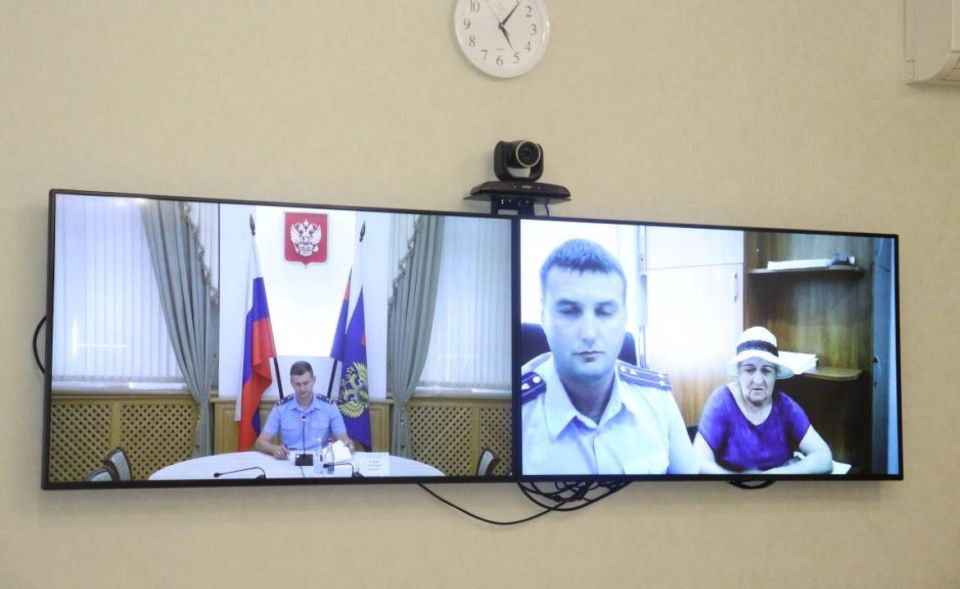 Первый заместитель прокурора республики Дмитрий Егоров провел прием жителей Кировского района Первый заместитель прокурора республики Дмитрий Егоров провел прием жителей Кировского района