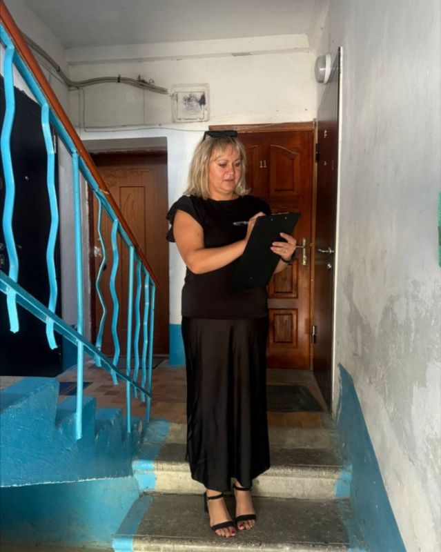 Валентина Варава: По поручению Главы Республики Крым Сергея Аксенова администрация города активно проводит обследование подъездов многоквартирных домов