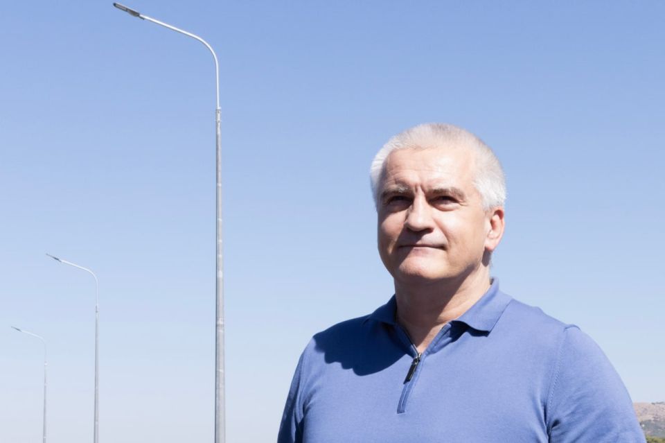  :                      9,4 