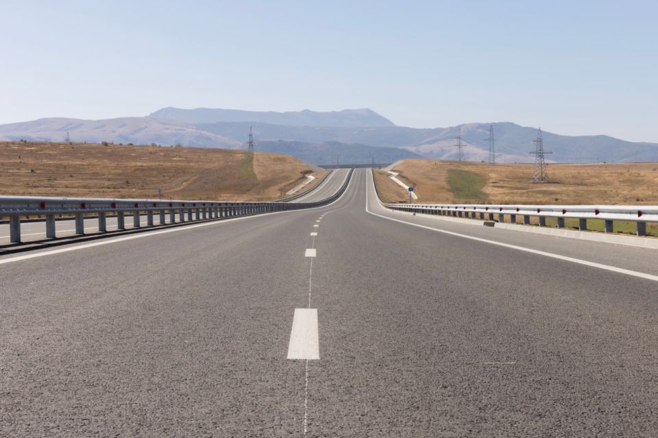  :                      9,4 