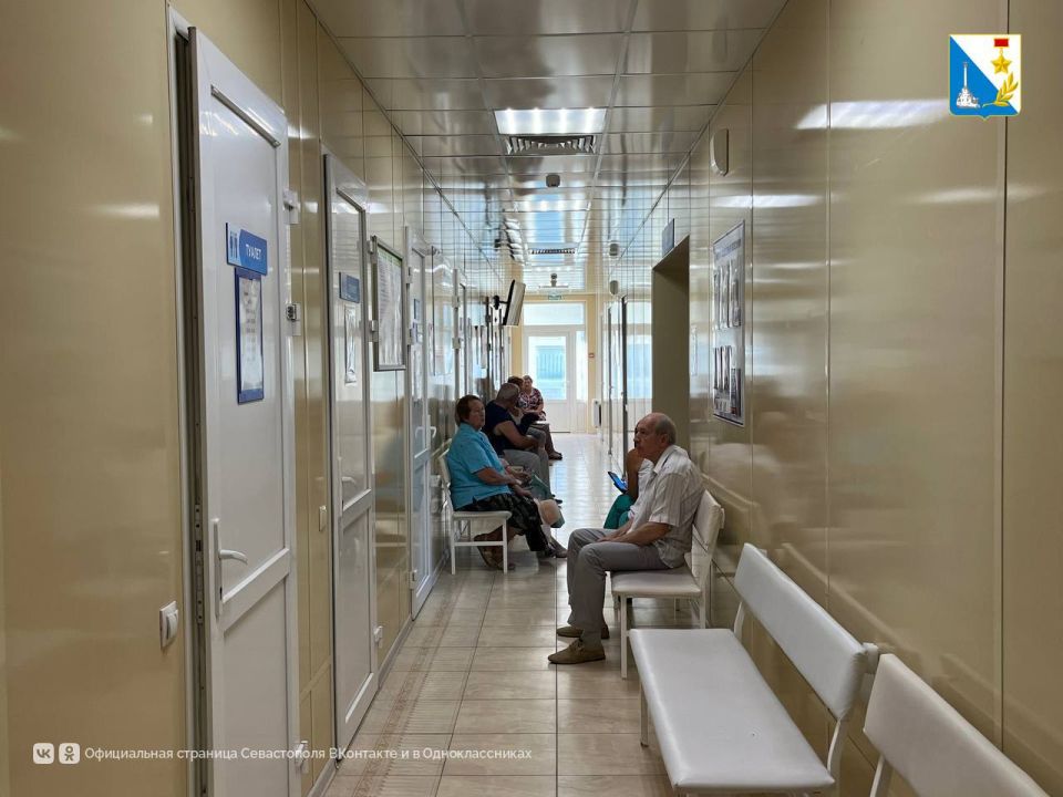 Следим за здоровьем. Для севастопольцев в четвертой поликлинике медики сегодня организовали «День здоровья» Следим за здоровьем. Для севастопольцев в четвертой поликлинике медики сегодня организовали «День здоровья»