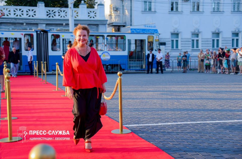 Евпатория седьмой раз встречает кинофестиваль «Солнечный остров» Евпатория седьмой раз встречает кинофестиваль «Солнечный остров»