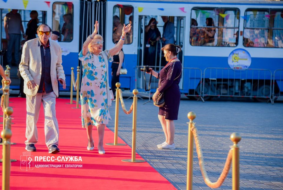 Евпатория седьмой раз встречает кинофестиваль «Солнечный остров» Евпатория седьмой раз встречает кинофестиваль «Солнечный остров»