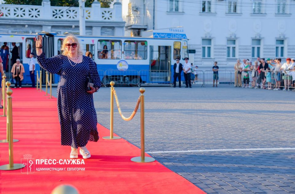 Евпатория седьмой раз встречает кинофестиваль «Солнечный остров» Евпатория седьмой раз встречает кинофестиваль «Солнечный остров»