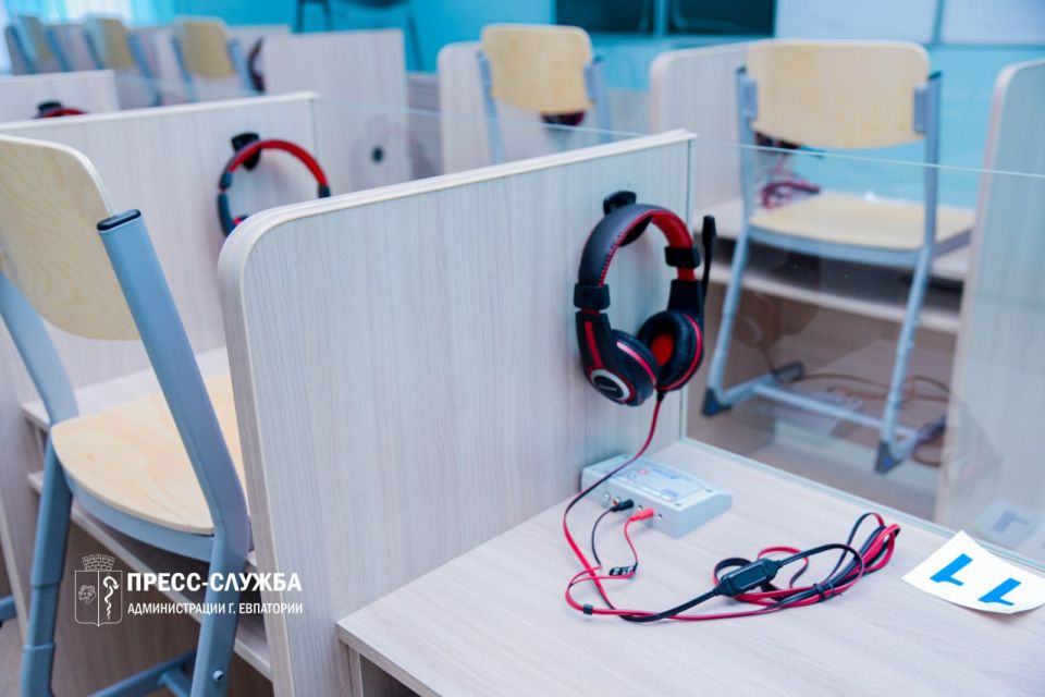 В Евпатории открылась новая школа В Евпатории открылась новая школа