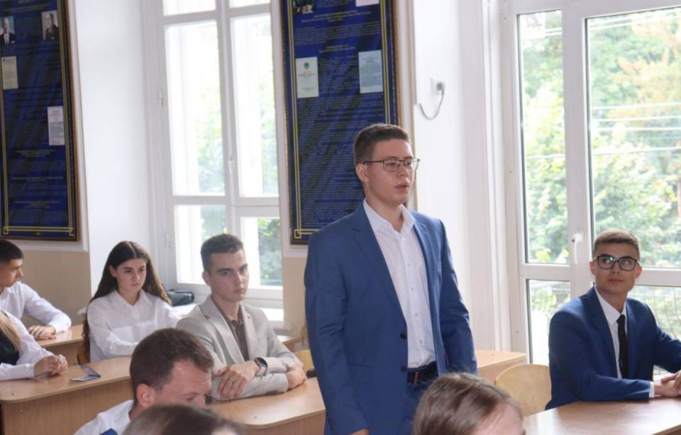 Прокурор Республики Крым Олег Камшилов принял участие в проведении первого занятия для студентов 1 курса Крымского юридического института прокуратуры Российской Федерации Прокурор Республики Крым Олег Камшилов принял участие в проведении первого занятия для студентов 1 курса Крымского юридического института прокуратуры Российской Федерации