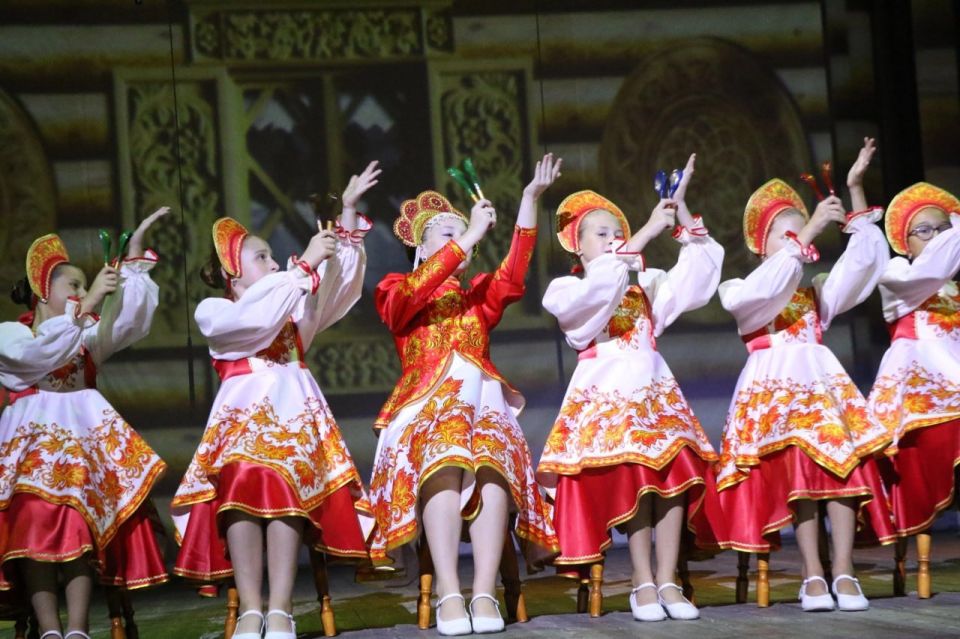 Сегодня в Районном Доме культуры прошло торжественное мероприятие, посвящённое 55-летнему юбилею Бахчисарайского филиала ГУП РК «Вода Крыма» Сегодня в Районном Доме культуры прошло торжественное мероприятие, посвящённое 55-летнему юбилею Бахчисарайского филиала ГУП РК «Вода Крыма»