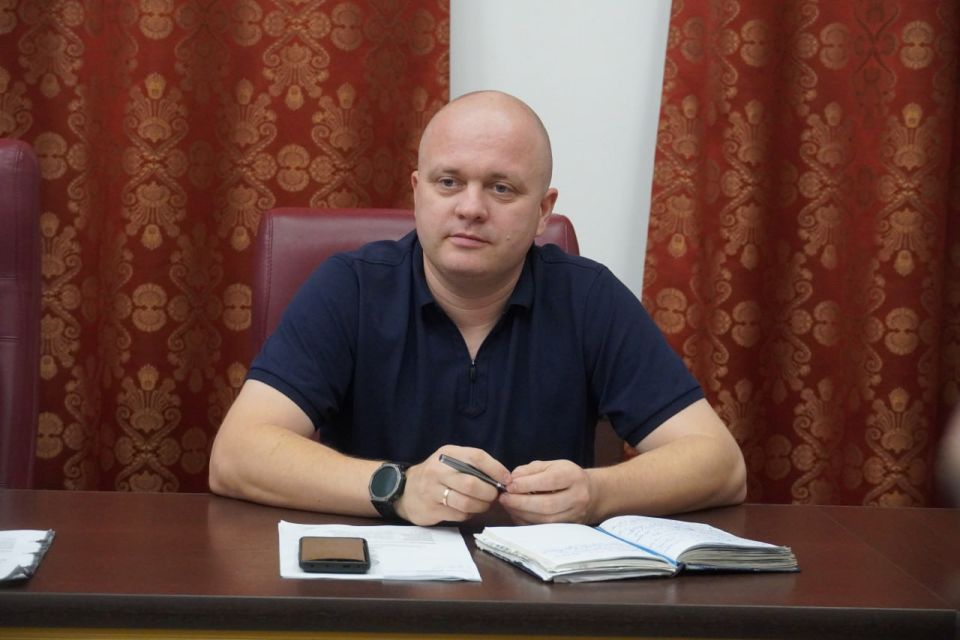 Глава администрации Керчи Олег Каторгин начал аппаратное совещание с участием заместителей и руководителей структурных подразделений администрации с отчетов о выполнении поручений Глава администрации Керчи Олег Каторгин начал аппаратное совещание с участием заместителей и руководителей структурных подразделений администрации с отчетов о выполнении поручений