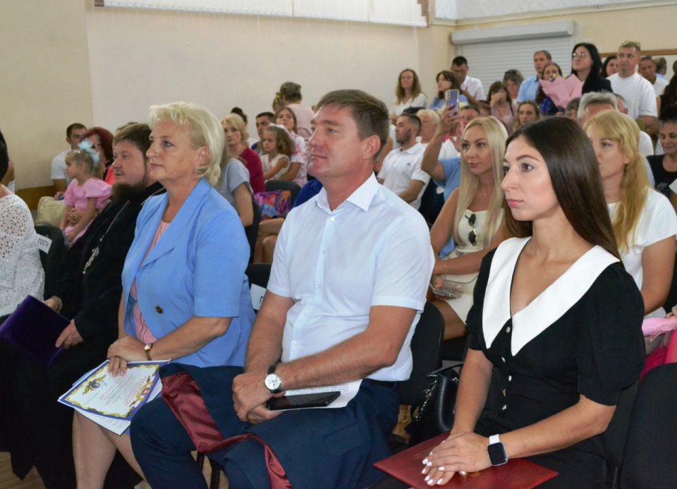 Владимир Воронкин: Уважаемые ученики, родители и педагоги! Владимир Воронкин: Уважаемые ученики, родители и педагоги!
