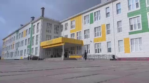       890  