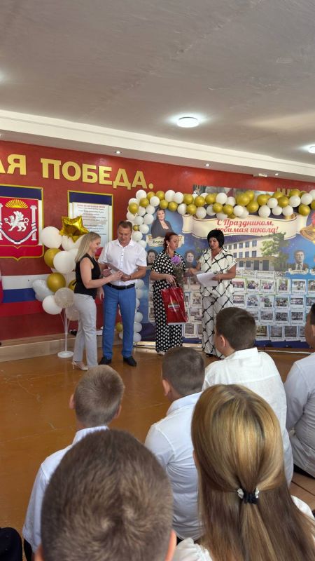 Антон Кравец: Вот и пришло 1 сентября. Школы открыли свои двери для ребят Антон Кравец: Вот и пришло 1 сентября. Школы открыли свои двери для ребят