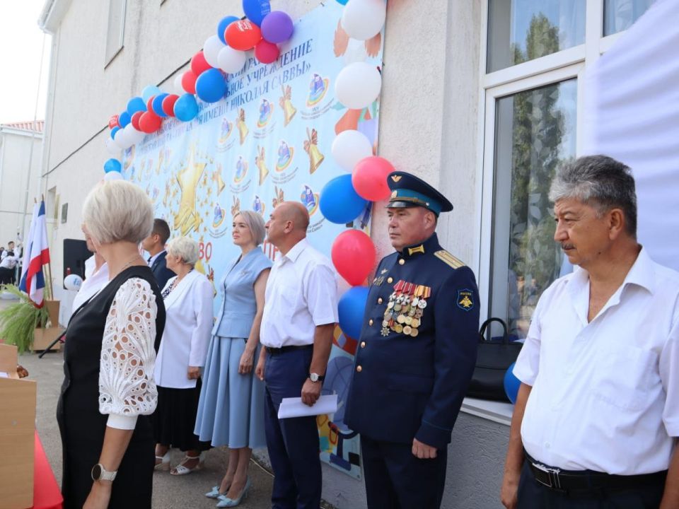 Инна Федоренко: Дорогие друзья!. С сегодняшним утром начался новый учебный год, и я с радостью приняла участие в празднике, который организовали в честь Дня Знаний в Азовской школе-гимназии Инна Федоренко: Дорогие друзья!. С сегодняшним утром начался новый учебный год, и я с радостью приняла участие в празднике, который организовали в честь Дня Знаний в Азовской школе-гимназии