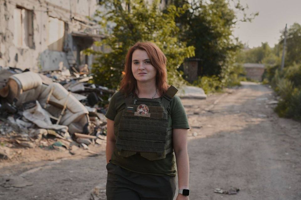 Анна Долгарева: Подведем итоги лета?. Читала стихи в Новом Свете, Нижнем, Самаре, Казани, Волгограде, Комарово, Красноярске, Мурманске, Териберке, Североморске Анна Долгарева: Подведем итоги лета?. Читала стихи в Новом Свете, Нижнем, Самаре, Казани, Волгограде, Комарово, Красноярске, Мурманске, Териберке, Североморске