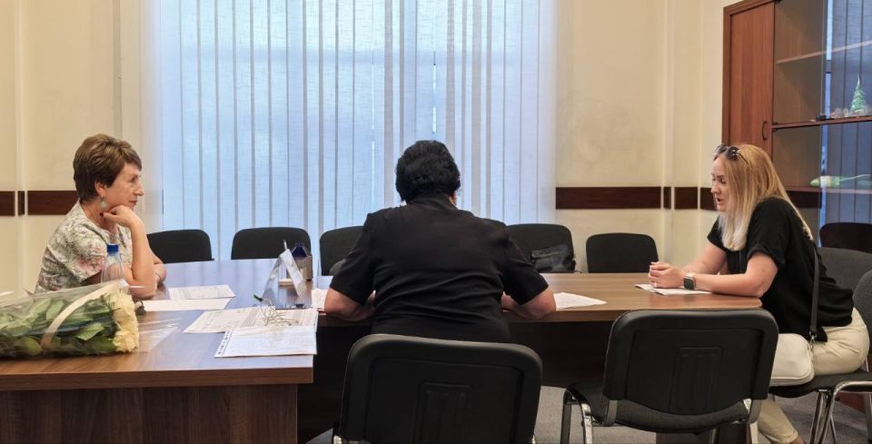Екатерина Алтабаева: Провела личный приём граждан на площадке регионального отделения общественной приёмной Председателя Партии «Единая Россия» Д. А. Медведева в Севастополе Екатерина Алтабаева: Провела личный приём граждан на площадке регионального отделения общественной приёмной Председателя Партии «Единая Россия» Д. А. Медведева в Севастополе