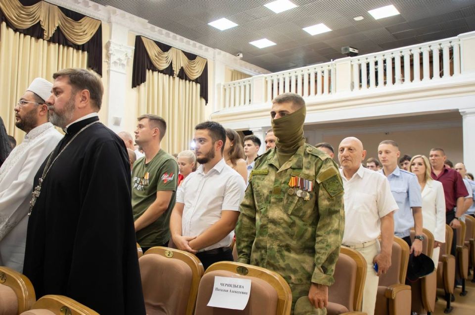 В Крымском филиале РГУП имени В.М. Лебедева состоялся форум, приуроченный ко Дню солидарности в борьбе с терроризмом В Крымском филиале РГУП имени В.М. Лебедева состоялся форум, приуроченный ко Дню солидарности в борьбе с терроризмом