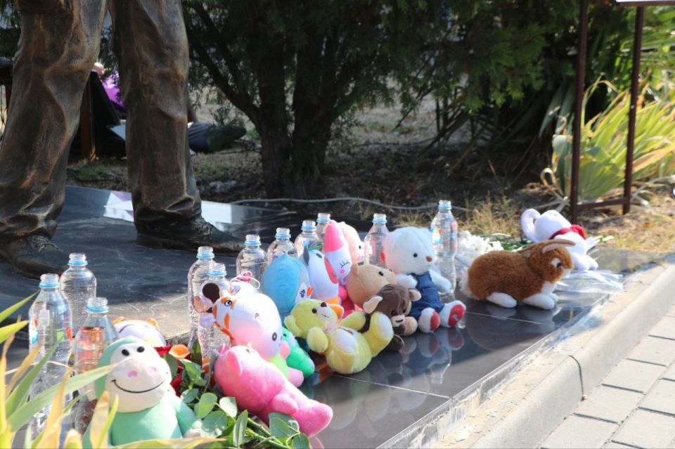 Сегодня на Аллее славы в городе Бахчисарай прошёл траурный митинг, посвящённый Дню солидарности в борьбе с терроризмом Сегодня на Аллее славы в городе Бахчисарай прошёл траурный митинг, посвящённый Дню солидарности в борьбе с терроризмом
