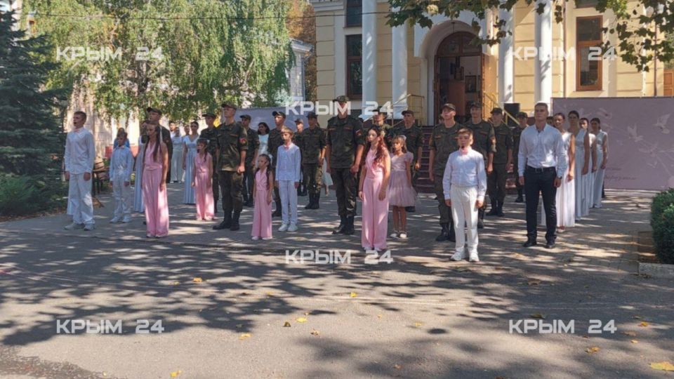 В Симферополе прошла памятная акция ко Дню солидарности в борьбе с терроризмом В Симферополе прошла памятная акция ко Дню солидарности в борьбе с терроризмом