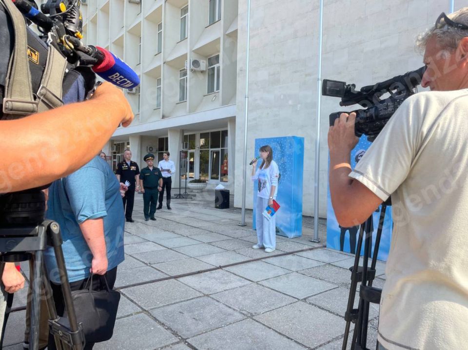 Севастопольцы вспоминают жертв терактов Севастопольцы вспоминают жертв терактов