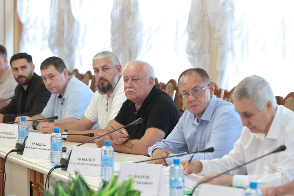 В Крыму обсудили межнациональное единство В Крыму обсудили межнациональное единство