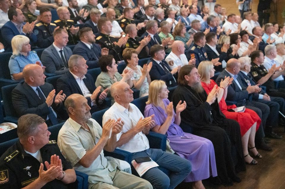 Екатерина Алтабаева: Присутствовала на встрече губернатора города Михаила Владимировича Развожаева с общественниками, врачами, педагогами, спортсменами, ветеранами, молодежью Екатерина Алтабаева: Присутствовала на встрече губернатора города Михаила Владимировича Развожаева с общественниками, врачами, педагогами, спортсменами, ветеранами, молодежью