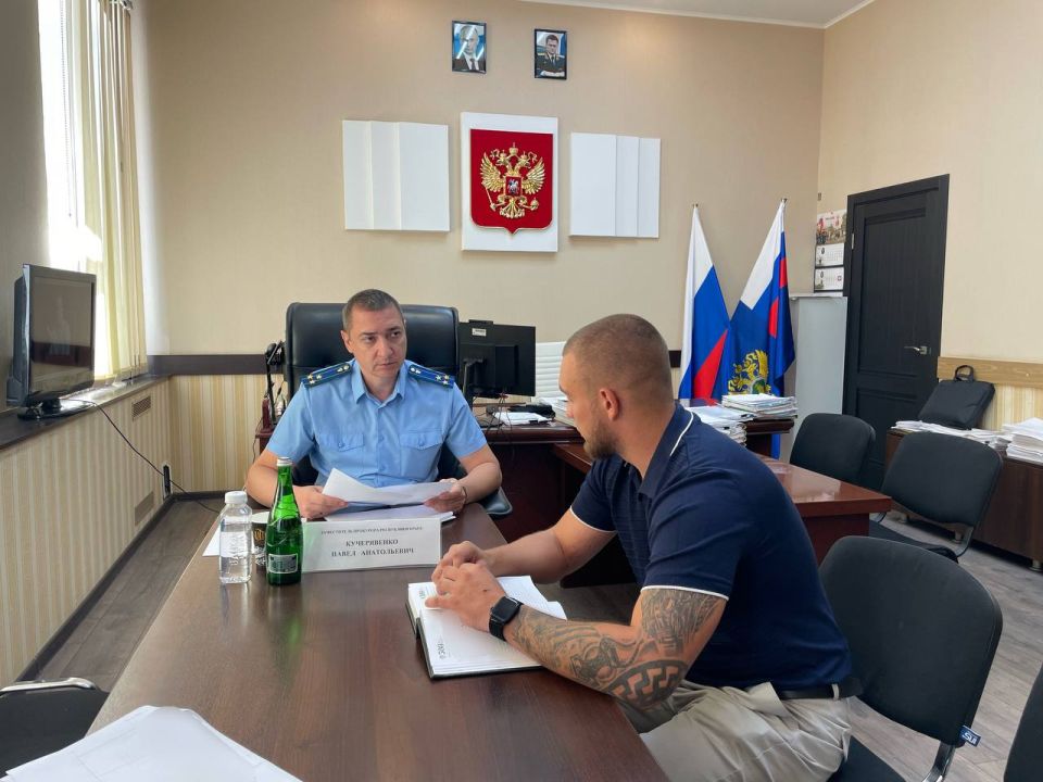 В ходе рабочей поездки в Керчь заместитель прокурора Крыма Павел Кучерявенко провел прием граждан В ходе рабочей поездки в Керчь заместитель прокурора Крыма Павел Кучерявенко провел прием граждан