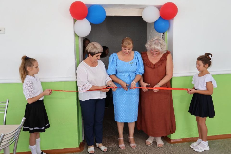 В МБОУ «Славянская школа – детский сад» торжественно открыли обновлённую столовую «Зона комфорта и уюта» в рамках программы школьного инициативного бюджетирования В МБОУ «Славянская школа – детский сад» торжественно открыли обновлённую столовую «Зона комфорта и уюта» в рамках программы школьного инициативного бюджетирования