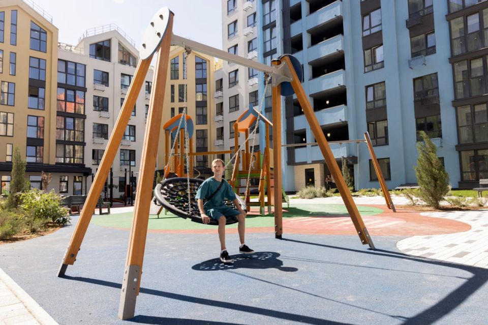  :    18 ,       , , , ,    