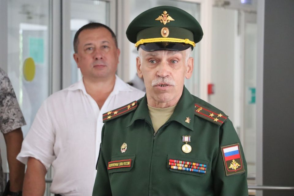 В Керчи стартовал патриотический марафон коллекционеров «Мужество защитников Отечества в наградах, знаках и значках», посвящённый 80-летию Победы в Великой Отечественной войне и окончания Второй мировой войны В Керчи стартовал патриотический марафон коллекционеров «Мужество защитников Отечества в наградах, знаках и значках», посвящённый 80-летию Победы в Великой Отечественной войне и окончания Второй мировой войны