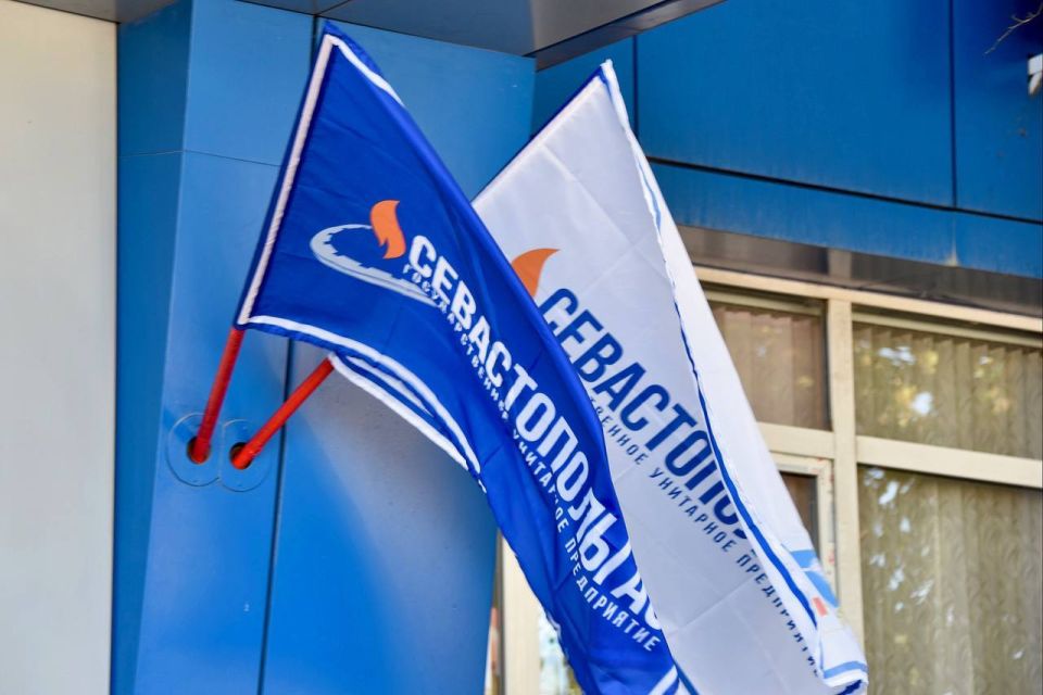Владимир Немцев: В преддверии Дня работников газовой и нефтяной промышленности вместе с Губернатором Севастополя Михаилом Развожаевым поздравил с профессиональным праздником сотрудников и ветеранов севастопольской газовой... Владимир Немцев: В преддверии Дня работников газовой и нефтяной промышленности вместе с Губернатором Севастополя Михаилом Развожаевым поздравил с профессиональным праздником сотрудников и ветеранов севастопольской газовой...