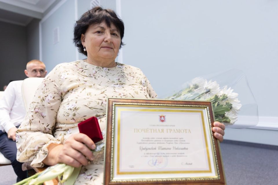 Сергей Аксёнов: В преддверии профессионального праздника рад вручить награды работникам нефтяной и газовой промышленности Республики Крым Сергей Аксёнов: В преддверии профессионального праздника рад вручить награды работникам нефтяной и газовой промышленности Республики Крым