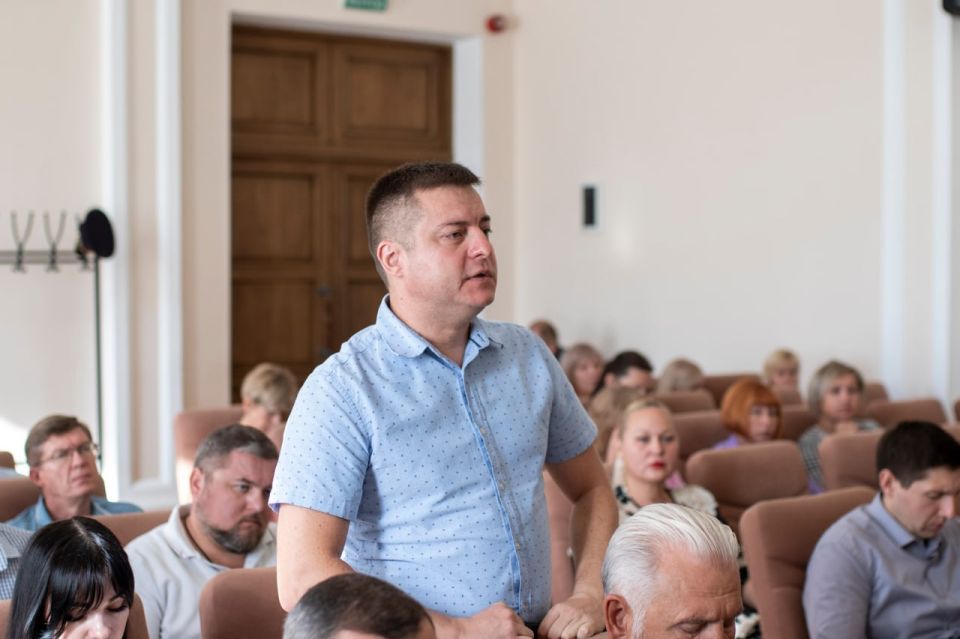 В Симферополе состоялось оперативно-хозяйственное совещание, в ходе которого руководители структурных подразделений отчитались о проделанной работе В Симферополе состоялось оперативно-хозяйственное совещание, в ходе которого руководители структурных подразделений отчитались о проделанной работе