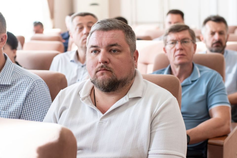 В Симферополе состоялось оперативно-хозяйственное совещание, в ходе которого руководители структурных подразделений отчитались о проделанной работе В Симферополе состоялось оперативно-хозяйственное совещание, в ходе которого руководители структурных подразделений отчитались о проделанной работе