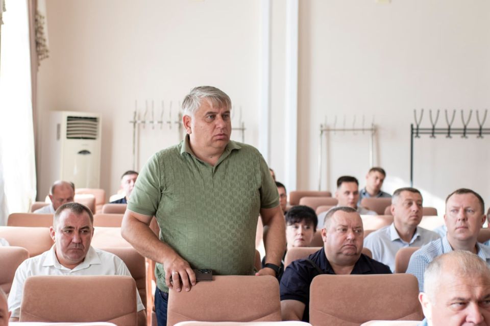 В Симферополе состоялось оперативно-хозяйственное совещание, в ходе которого руководители структурных подразделений отчитались о проделанной работе В Симферополе состоялось оперативно-хозяйственное совещание, в ходе которого руководители структурных подразделений отчитались о проделанной работе