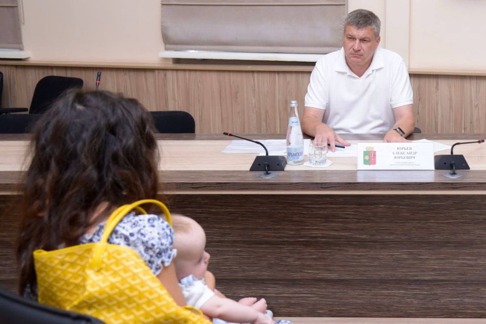 Александр Юрьев: Сегодня провёл личный приём граждан Александр Юрьев: Сегодня провёл личный приём граждан