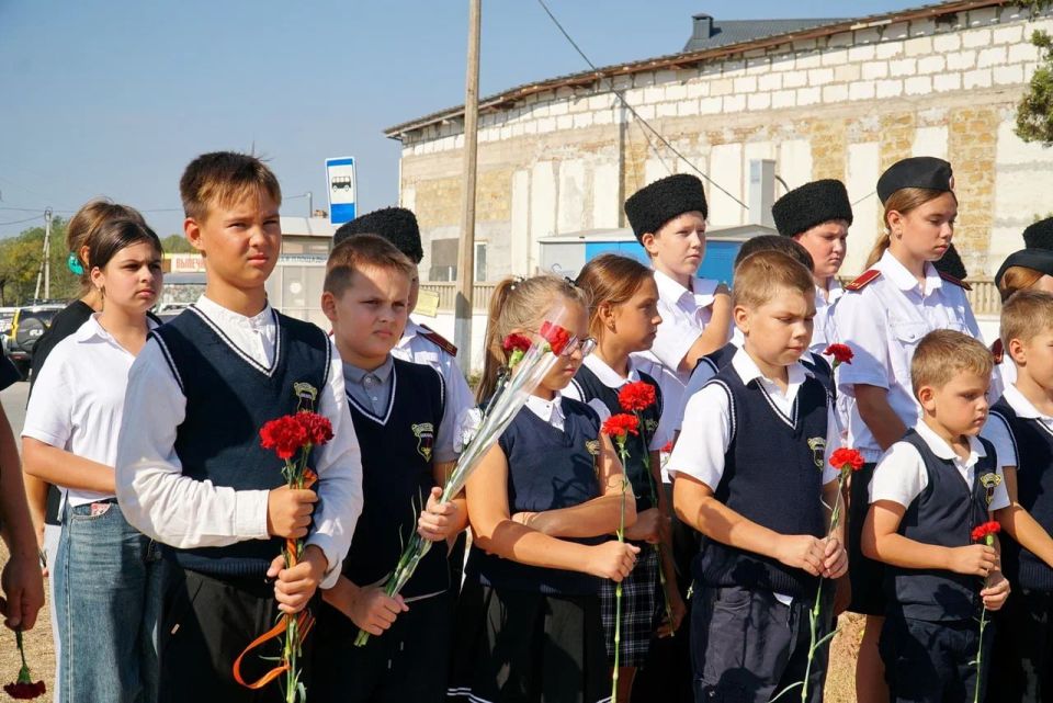В Евпатории почтили память воинов, павших в Крымской войне В Евпатории почтили память воинов, павших в Крымской войне