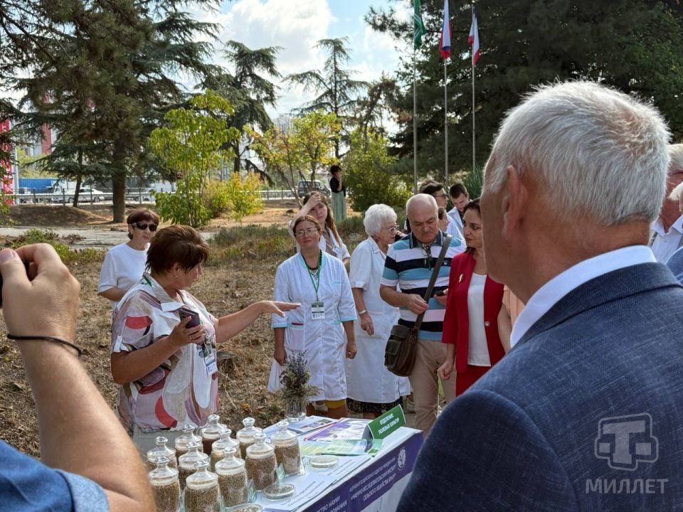 В Симферополе на Международной научной конференции «Современное состояние, проблемы и перспективы развития аграрной науки» собрались эксперты сельскохозяйственной отрасли для обмена опытом В Симферополе на Международной научной конференции «Современное состояние, проблемы и перспективы развития аграрной науки» собрались эксперты сельскохозяйственной отрасли для обмена опытом