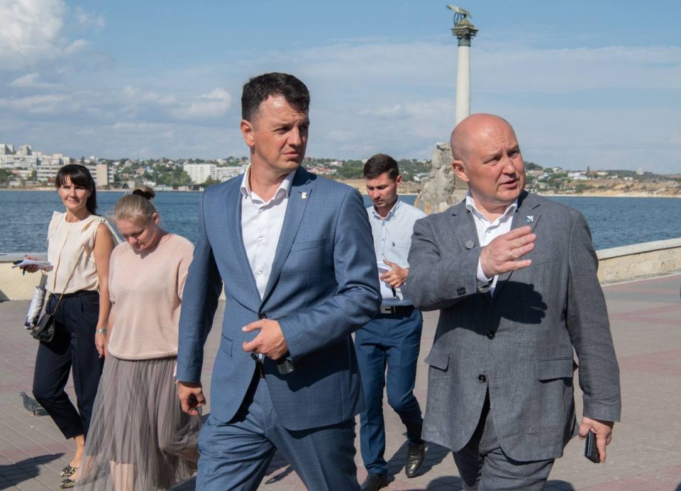 Михаил Развожаев: Сегодня работал в Ленинском муниципальном округе Михаил Развожаев: Сегодня работал в Ленинском муниципальном округе