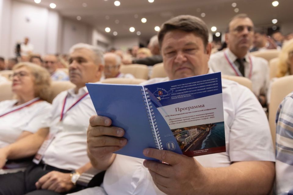 Крымские вузы и предприятия успешно выполняют задачи Минпрома и Минобороны России Крымские вузы и предприятия успешно выполняют задачи Минпрома и Минобороны России